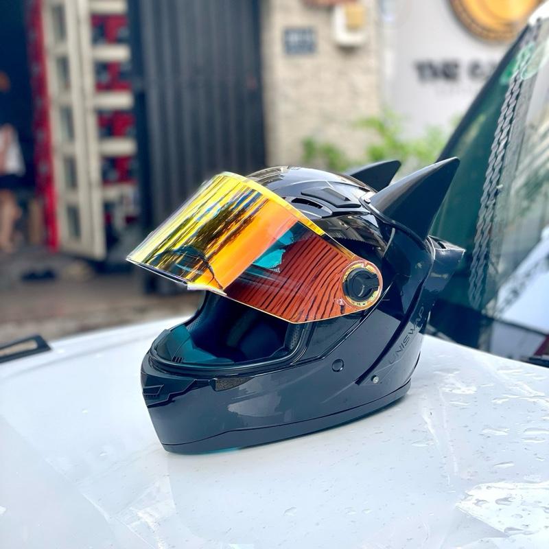  Nón bảo hiểm Fullface AGU màu đen bóng gắn tai đuôi gió mẫu mới Helmet 