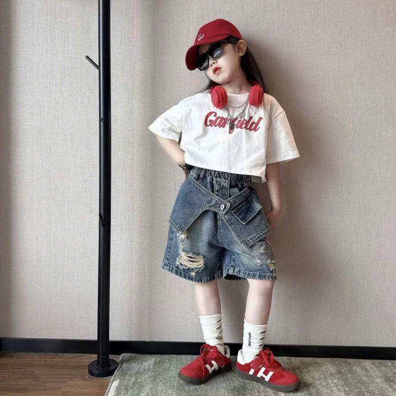 Set đồ thời trang bé trai bé gái - Áo thun + Quần short jean phong cách cá tính Có 2 màu: Trắng & Đen