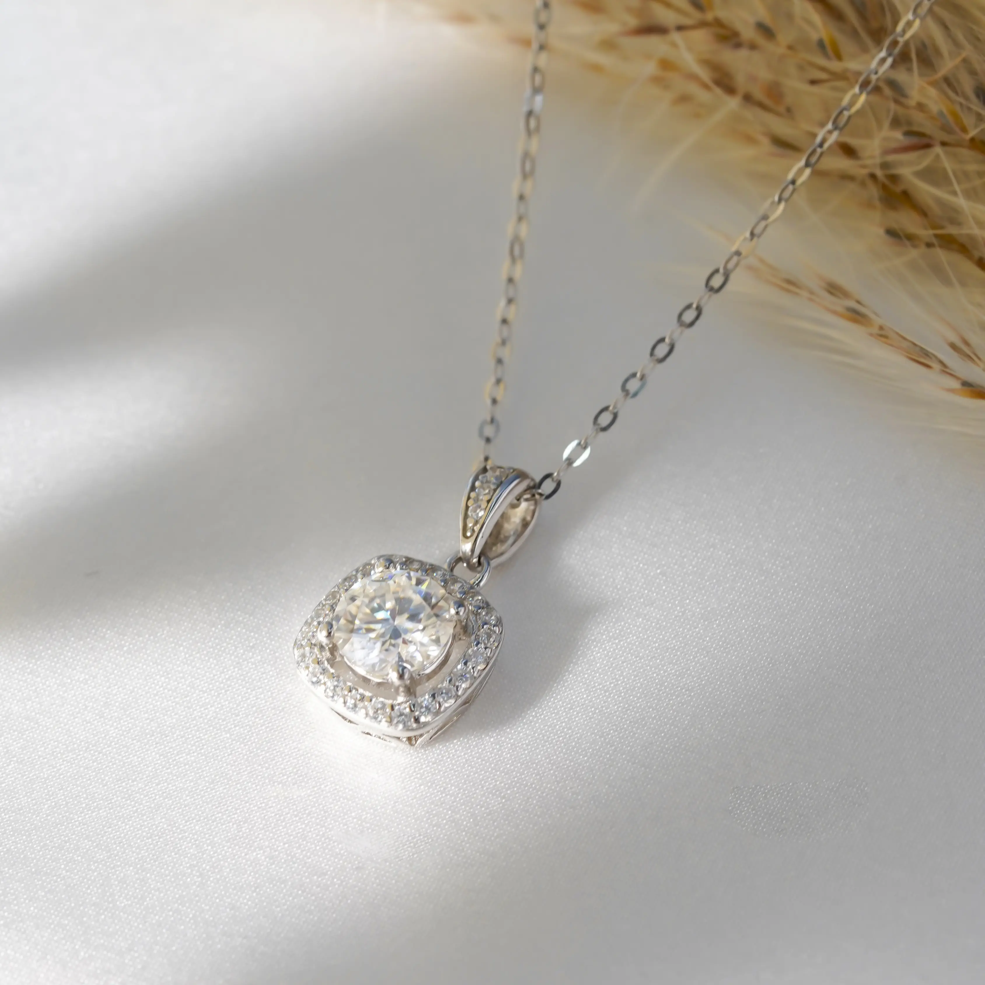 Squarite Moissanite 1 Carat Moissanite Necklace for Women /Propose/marry/and be engaged- Jewelry Gift For Her