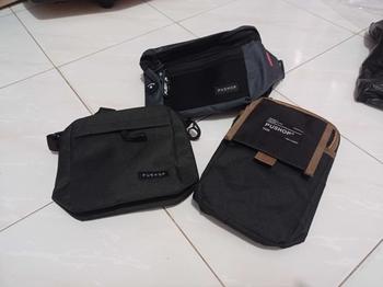 Product Review of PUSHOP PAKET BUNDLING HEMAT PSHP45K-02 - Paket Tas Selempang Pria Wanita 45 Ribu Dapat 3pcs Tas Slingbag Canvas dan Mini Sling bag Casual Polos Cowok Cewek Hitam Pria from U**e M**o 0