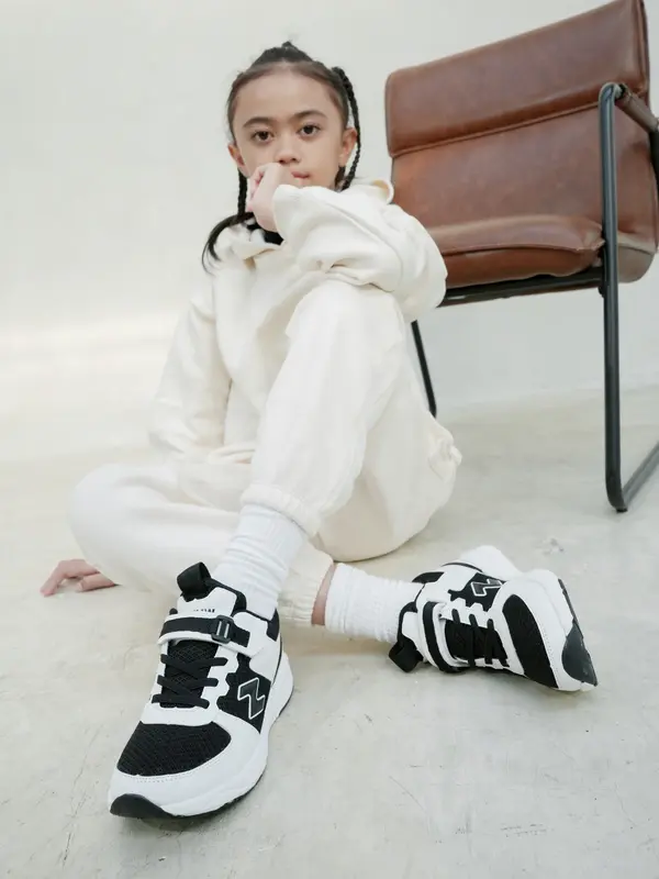 STUVW Rover White on Black - sepatu sneakers anak unisex 5