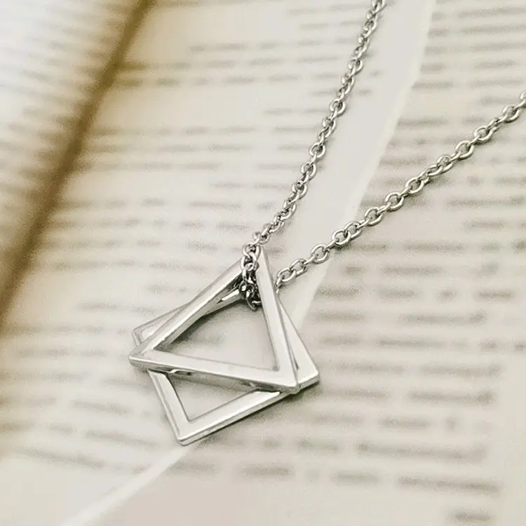 Kalung Rantai Liontin Geometris Metalik Segitiga Rocky Ins Fashion Model Metal Triangle - Hadiah 2