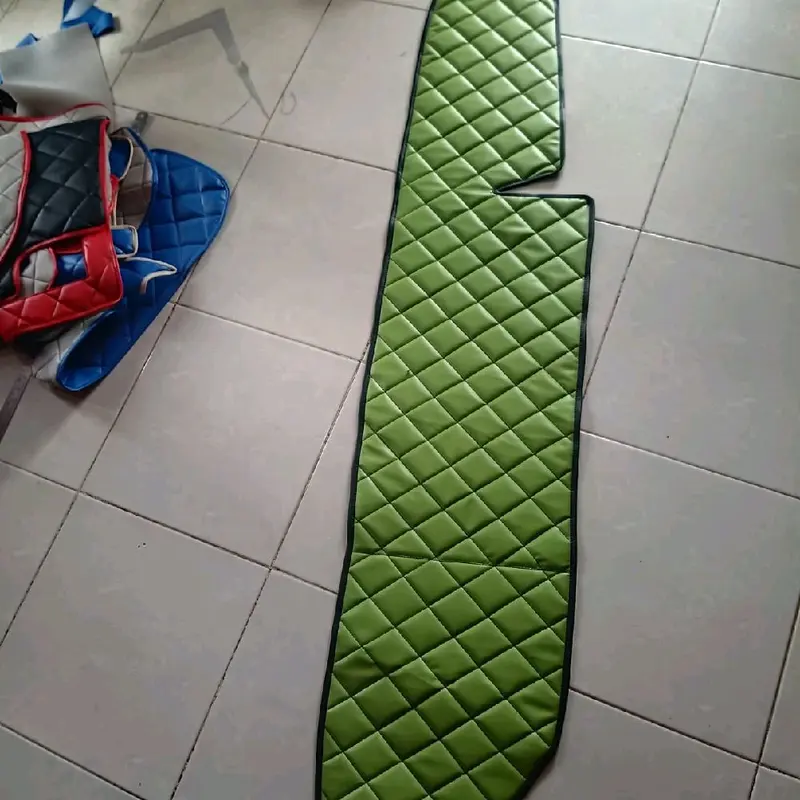 taplakDasboard mobil fuso 220ps 2