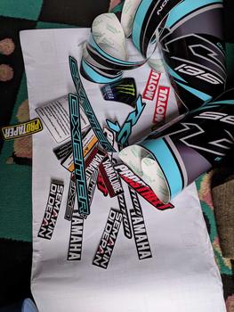 Product Review of STIKER STRIPING RC EDITION 135 /JUPITER MX 135 / EXCITER LC 135 / STOCK DECAL STIKER VARIASI 2010 - 2015 motorcycle from M**i 0