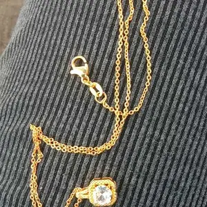 Galaksi -Kalung Emas Berlian Terbaru Model Trendy 2026 Hadiah Romantis untuk Pacar