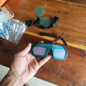【COD】1PCS Kacamata Las Otomatis Kacamata Welding Glasses Auto Darkness Kacamata Tukang Las Anti Silau Solar Kacamata Las Untuk