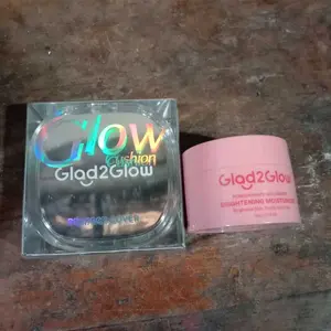 Glad2Glow Perfect Glow Cover Cushion Foundation Coverage Tinggi Glow Natural Anti Oksidasi Tahan Lama Texture Ringan Tidak Lengket Pore Blurring Kulit Halus Flawless Sehari Penuh Untuk Semua Jenis Kulit