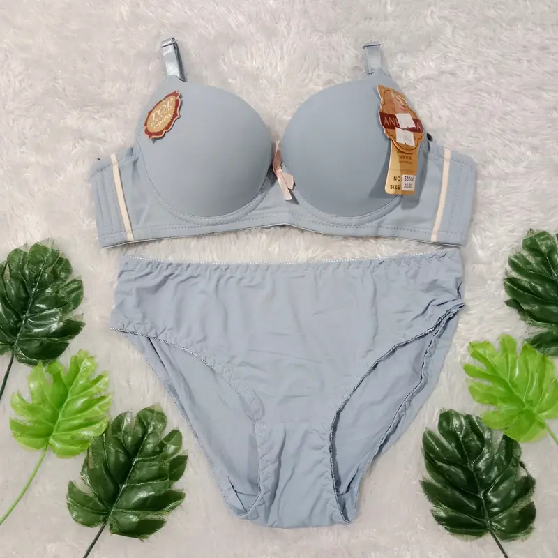 LINGERIE EXTRA JUMBO- BRA SET 9/ bra set yang cantik dan cocok banget buat wanita yang memakai nya 2
