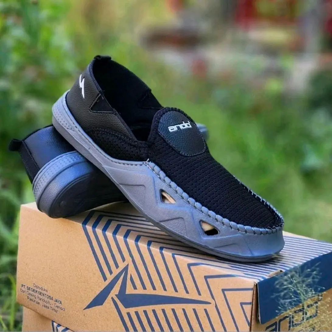 Sepatu slip on pria by Ando size 39_43 Casual