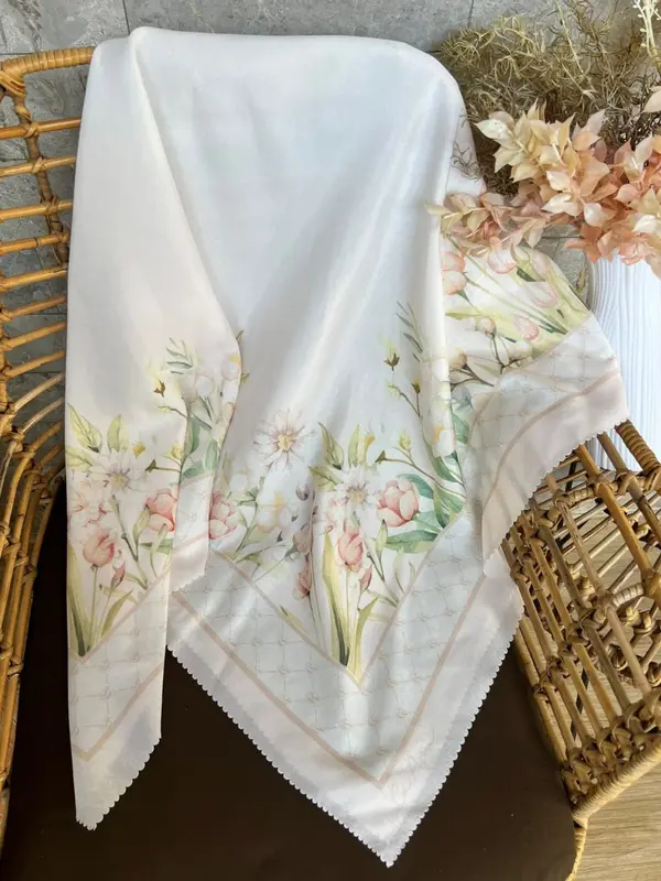 HIJAB CA AYU SEGIEMPAT MOTIF FLORAL// HIJAB VOAL BUNGA TERBARU// JILBAB MOTIF SEGIEMPAT LASERCUT 7