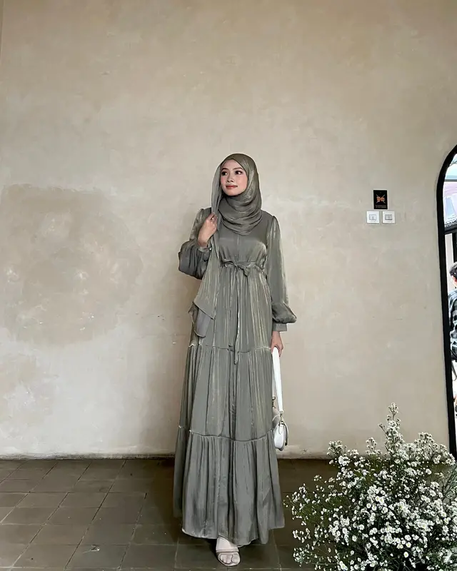 Evolvere - Vlora Dress Shimmer Fashion Gamis Muslim Wanita Busui Friendly 1