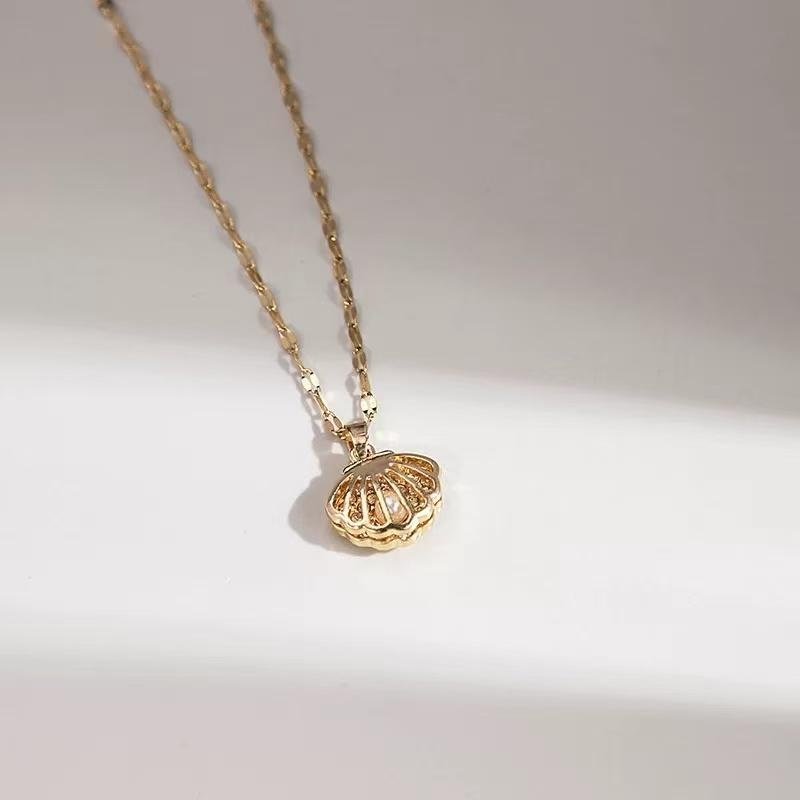 Product Introduction of LIVIA - New Light Luxury Hollow Shell Pendant Necklace   French Luxury Pearl Fashion Versatile Clavicle Chain 5