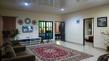 Product Review of Uk. 300X400 Cm. TB Super Jumbo Karpet Permadani Motif Turki Klasik 100%Olefin Eksklusif Anti selip from B**a 1