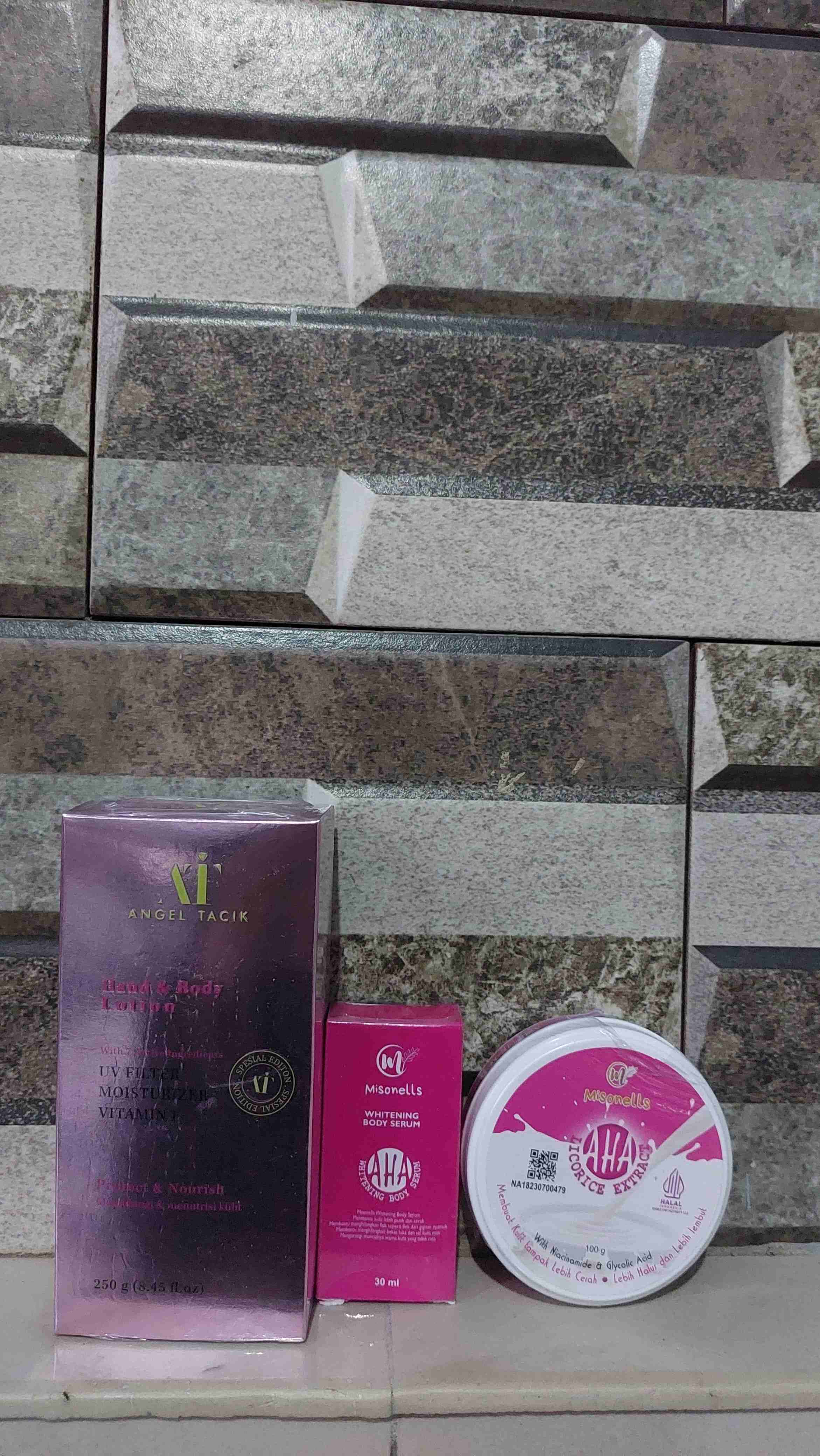 Paket 3in1 (angel tacik+p misonel)-Lotion Angel Tacik, Body bleaching&serum badan Misonel   Mencerahkan Hitam Kusam Memudarkan Memutihkan Tubuh
