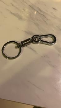Product Review of Durable Spring Keychain Climbing Hook Keychain / Metal Vintage Keychain Strong Carabiner Shape Keychain Accessories Jewelry Store from J**k 0