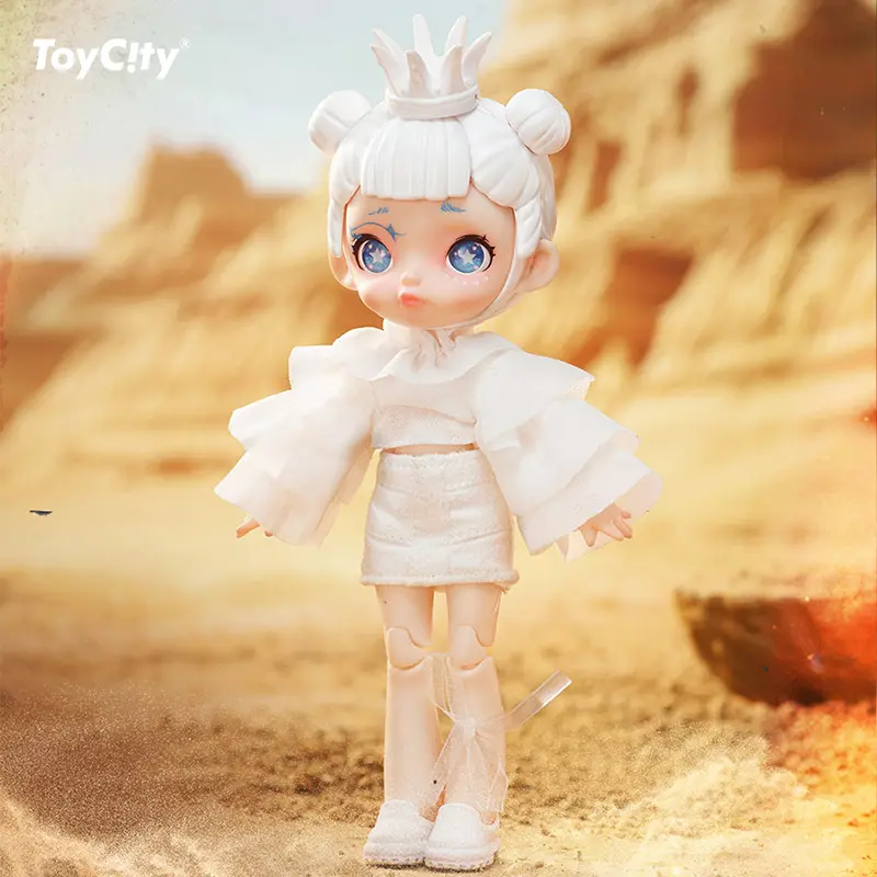 TOYCITY LAURA-BLACK AND WHITE SPECTRUM Series figure