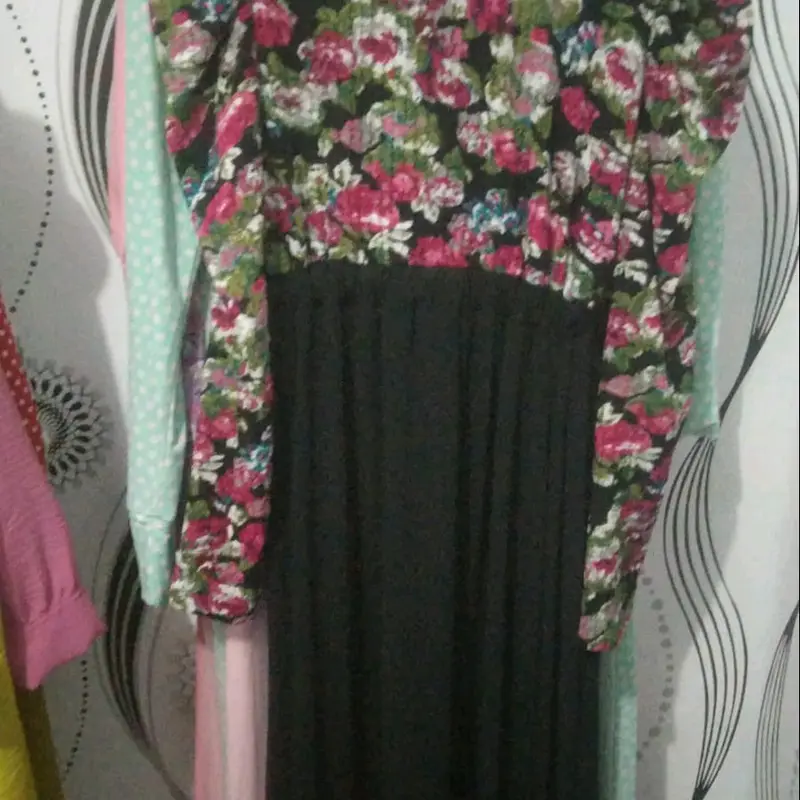 fesya  gamis 60k dapat 3 Katun Bunga 7