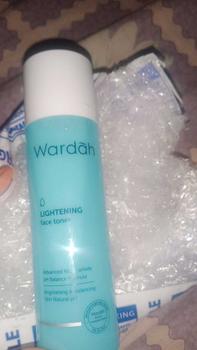 Product Review of Wardah Lightening Face Toner  125 ML from N**a A**a 0