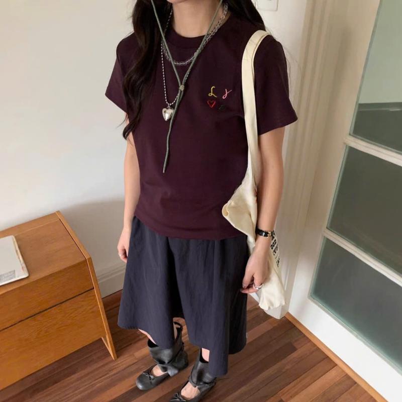 Áo baby tee thêu chữ LO VE màu đỏ mận peonyb - Thun nữ dáng suông form vừa cộc tay kiểu dáng basic hotgirl bánh bèo oversize bigsize hàn quốc đẹp