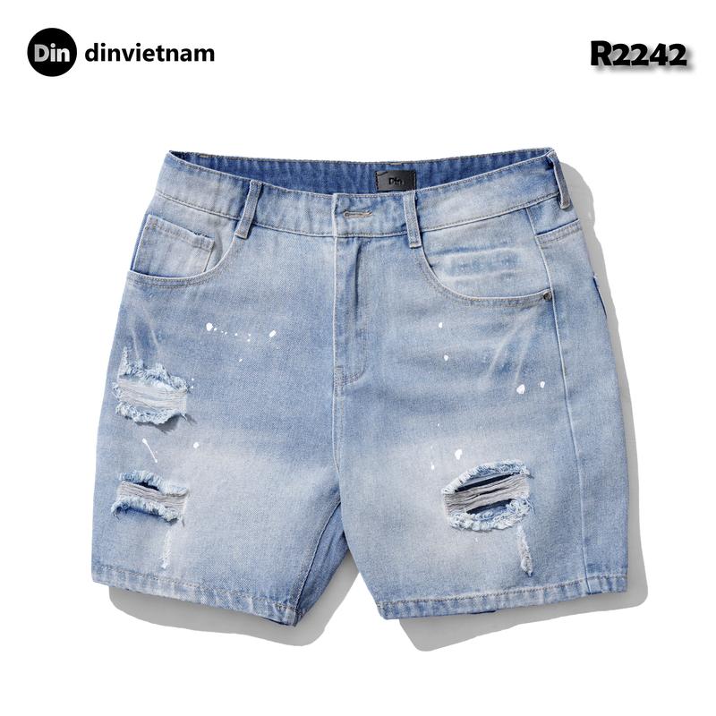 [ĐÃ CÓ HÀNG MỚI] Quần Short Jeans form trên gối Mã-R2242, Màu xanh Nhạt Vảy Sơn [Paint Splatter Jean] chi tiết rách nhỏ, Dễ phối đồ, Dễ mặc hàng ngày, Phong cách bụi mạnh mẽ Style Streetwear - DIN VIETNAM