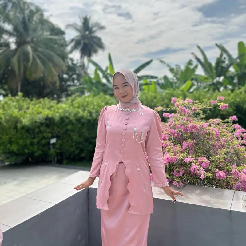 Rose gold + rok satin