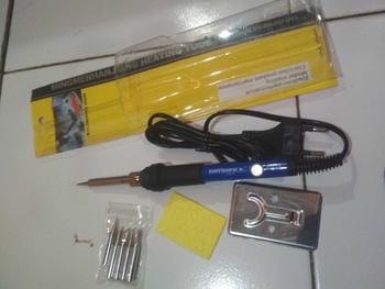 Product Review of SOLDER SET IRON ADJUSTABLE TEMPERATURE 60W WITH BONUS 5 TIP from N**n 0