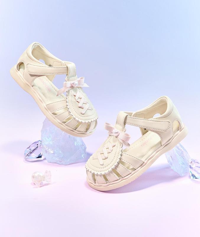 Dép Xăng Đan Bé Gái, Balabala, Hàng Mới Về Mùa Hè 2025, Phong Cách Múa Ba Lê, Có Nơ Dễ Thương, Đế Mềm, Giày Đi Biển Cho Bé Gái, Nhẹ Và Thoáng Khí, Dép Xăng Đan Cho Trẻ Mới Biết Đi, Thích Hợp Chơi Ngoài Trời