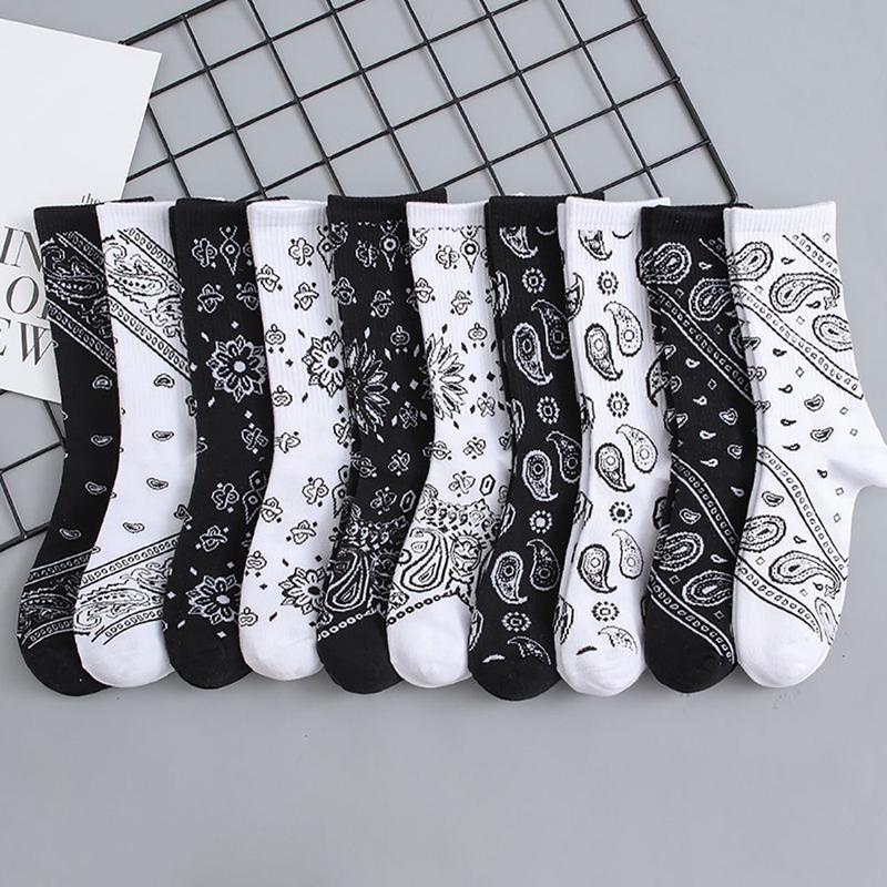Cool Fashion Street Cotton Harajuku Male Paisley Flower Socks Korean Style Socks Women Hosiery Middle Tube Socks 2