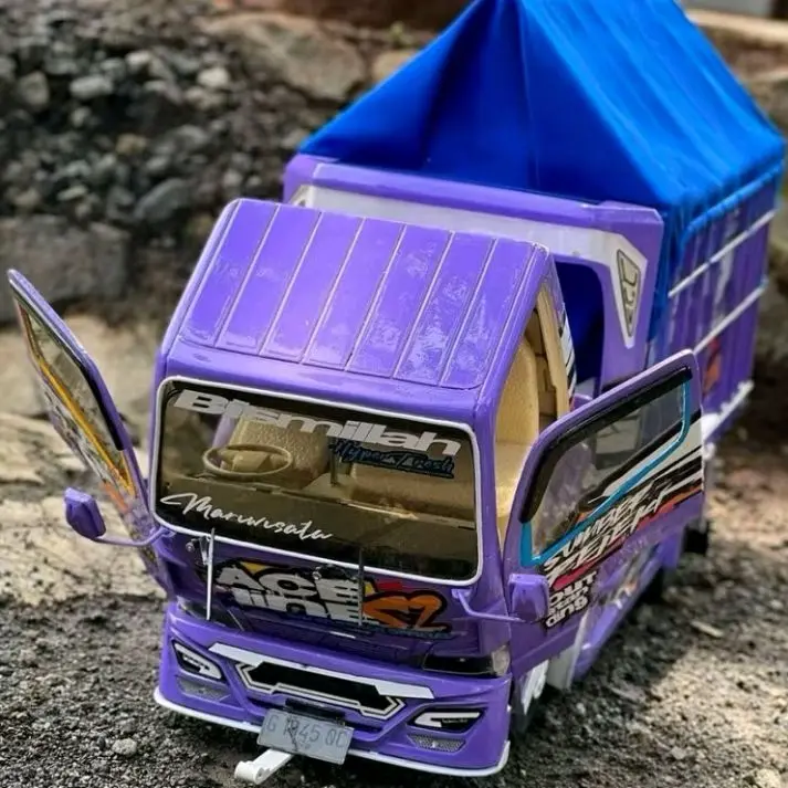 promo miniatur truck oleng full lampu bonus terpal Toys 0