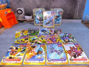 MAINAN VIRAL KARTU BOBOIBOY FULL HOLOGRAM 1 PACK ISI 12 KARTU Dengan Desain Karakter Unik dan Detail Hologram yang Menarik