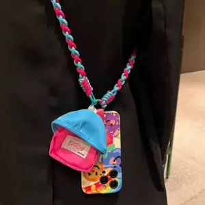 Universal Crossbody Phone Lanyard Tali HP Motif Lucu Bisa Cross-body Gantungan Handphone Anti Hilang untuk Earphone Kartu ID Kunci Perubahan Tisu