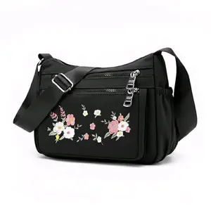 Tas Selempang Wanita Motif Bunga Bahan Tebal dengan Desain Elegan dan Praktis untuk Setiap Harinya