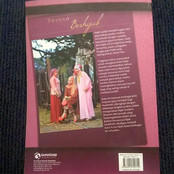 Buku Inspirasi Cantik Hijab Muslimah: Panduan Gaya Hijab Modern untuk Muslimah Elegan | 50+ Inspirasi Hijab, Tips Memadukan Busana Muslim, Aksesori, dan Gaya Fashion Muslimah untuk Berbagai Kesempatan.