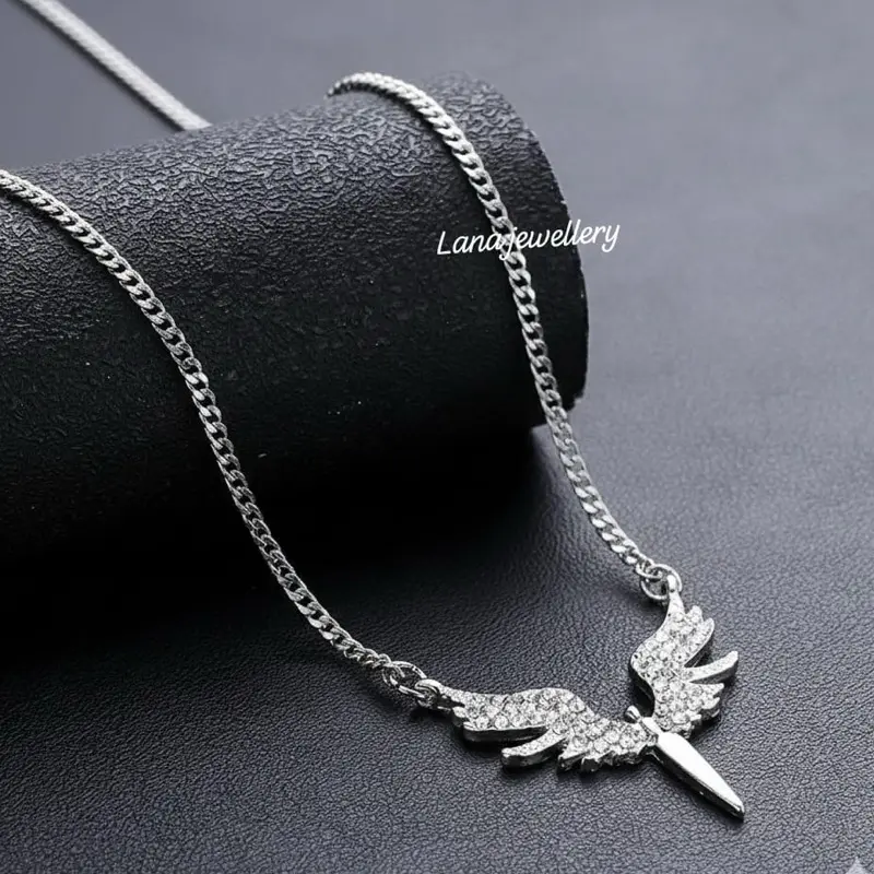 rantai liontin sayap