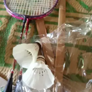 Paket hemat raket bulutangkis anak siap pakai 2 RAKET 2 KOK badminton raket murah