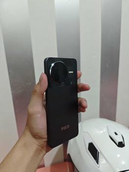 Product Review of POCO F7 Pro (12GB/512GB) | Snapdragon 8 Gen 3 | Massive 6000mAh battery | 2K 120Hz Flow AMOLED display | 50MP dual camera with OIS [Official Store] from A**a 2