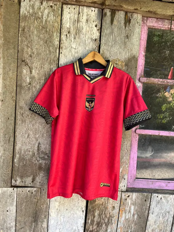 Jersey Timnas Series Kerah Wangky Merah Logo Printing dan Logo Bordir Free Custom Nama dan No Punggung Sport 1