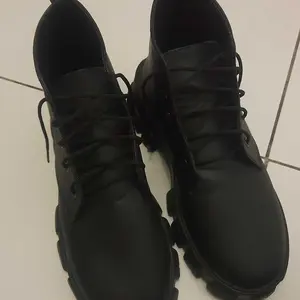 sepatu boots fashion wanita musim panas pergelangan kaki ytinggi 5cm Shoes Hitam
