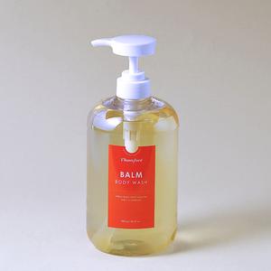 Sữa tắm dưỡng ẩm, chống lão hóa Vhomforê BALM BODY WASH 1000g giúp cải thiện làn da khỏe mạnh và hương thơm tinh tế