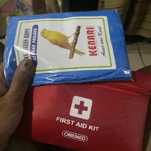 Paket Survival Anti Hipotermia: Selimut Tahan Dingin, Penghangat Tangan, Jas Hujan, dan First Aid Kit Camping Gunung