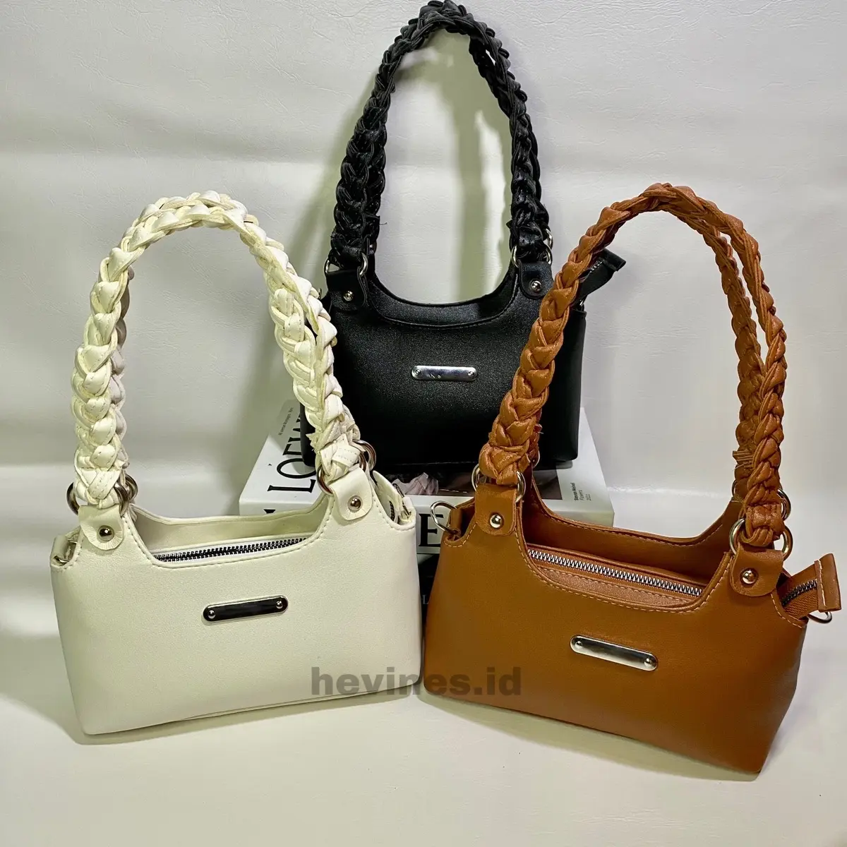 vins-slingbag-handbag-tas wanita-selempang-meidina