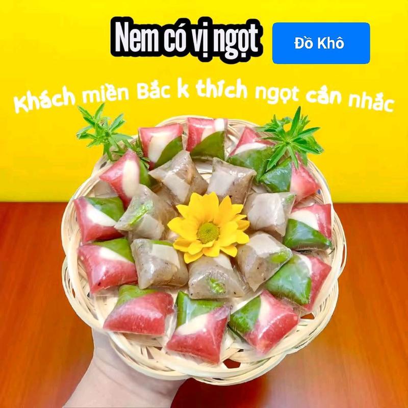  2 HỘP_ NEM CHUA KIMLIÊN _ BÌ LAI VUNG _ ĐỒ KHÔ _ HỘP 10CÁI _ ĂN VẶT FOOD 