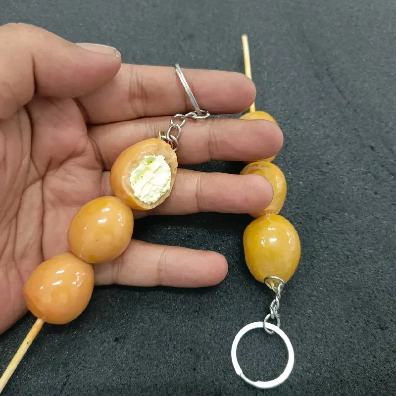 Gantungan kunci sate telur cokot 2
