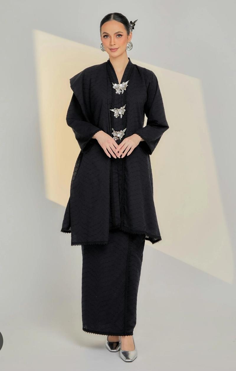 Product Introduction of Bidasari Kebarung Embroidery With Selendang Set "NEW" 9