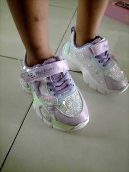 Product Review of 👟Alakad👟 21-30 LED Light Kuromi Cat Princess for Kids Girls Sneakers/ Kasut Sneakers Berlampu Kasut Raya from A**2 0