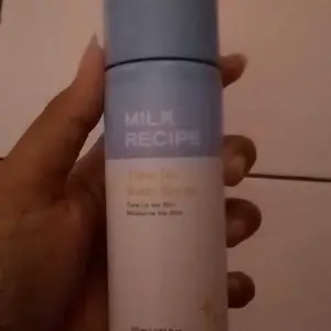 Milk Recipe Instant Tone Up Spray - mencerahkan kaki dan tangan cerah UV Cream  Semprot brightening pemutih tangan dan kaki