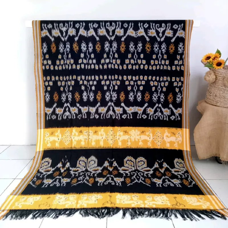 Kain Tenun Blangket Etnik Motif Ayam SUMBA EDITION KUNING 0