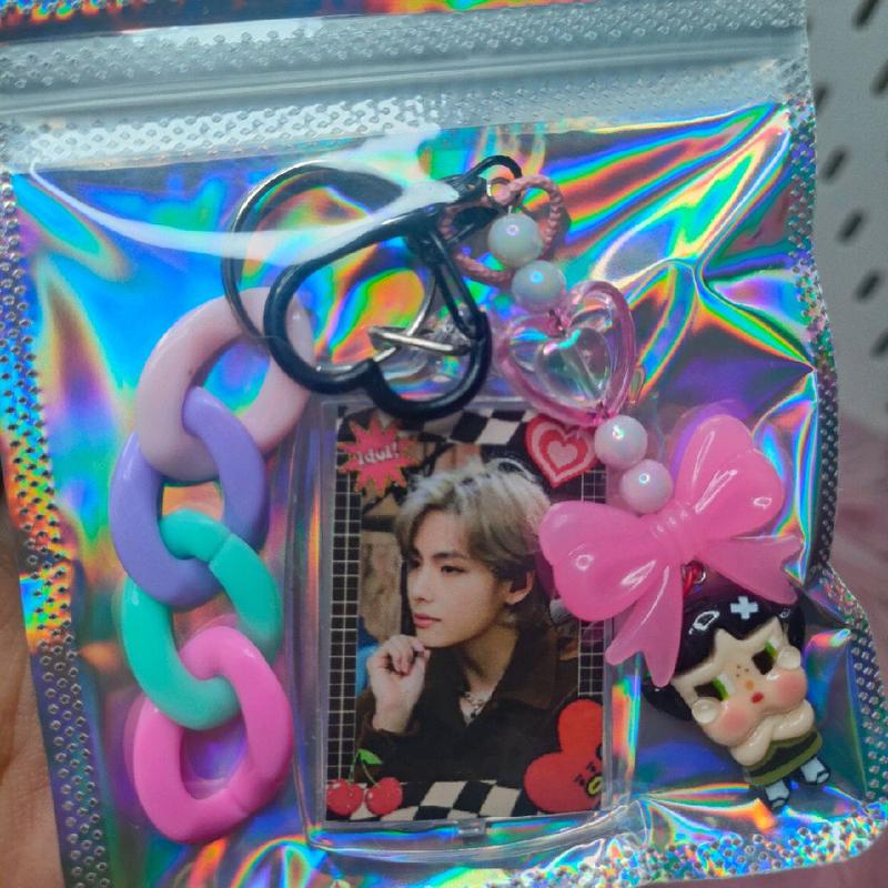 GANTUNGAN KUNCI AKRILIK BTS BAG CHARM BTS BISA COD/CO LIVE - Shop ...