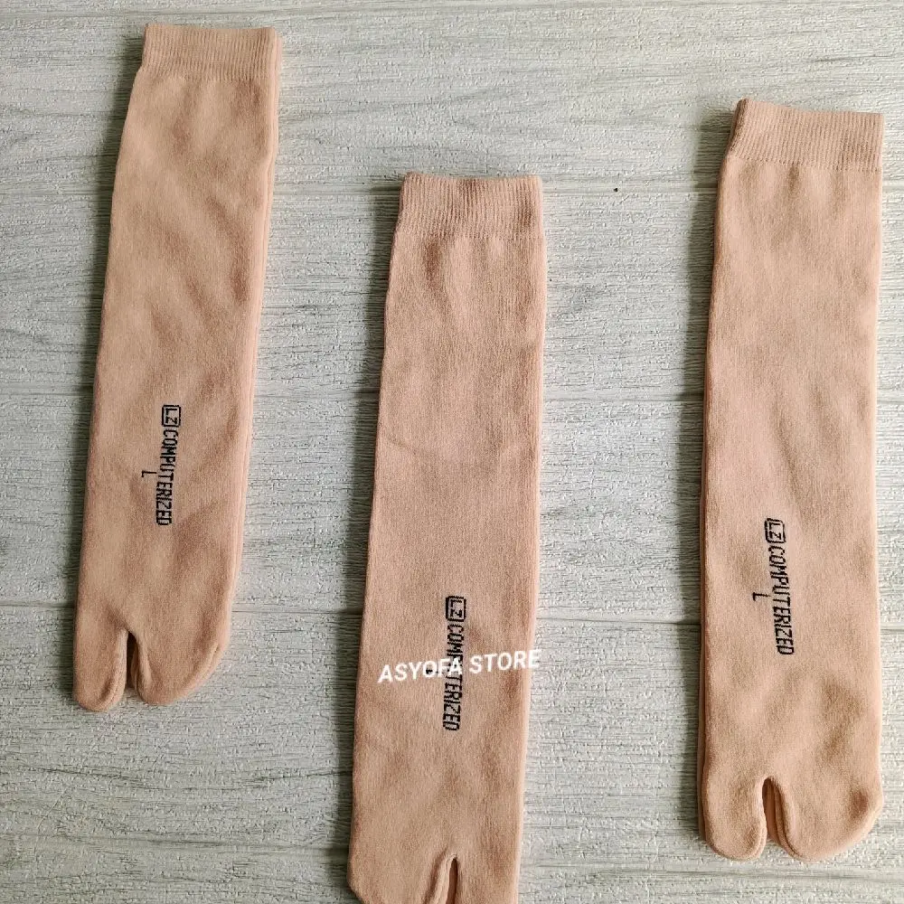 3 Pasang Kaos Kaki Jempol Cream Polos Ukuran S M L,Kaos Kaki Jempol Muslimah,Kaos Kaki Jempol Kerja,Kaos Kaki Jempol Nilon Dewasa Panjang Kulit Coklat Hitam