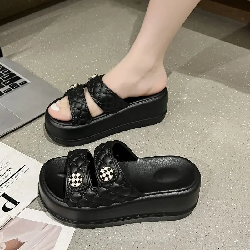 Sandal Wanita Slip Dua Korean Fashion Kekinian Sendal Karet Jelly Terbaru V-22 Pin Bola